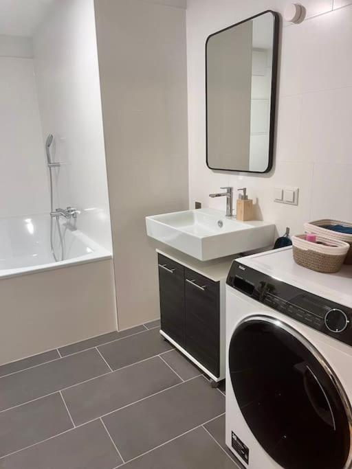 Apartment Gemuetliche 3sz-wohnung In 1220